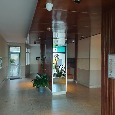 Chambrette Boulevard Des Pyrenees Hypercentre 10M Carre Wc Sur Le Palier, Porte40 Pau Zewnętrze zdjęcie